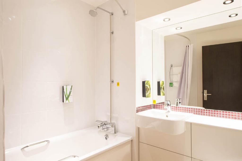 Premier Inn London Lewisham Δωμάτιο φωτογραφία